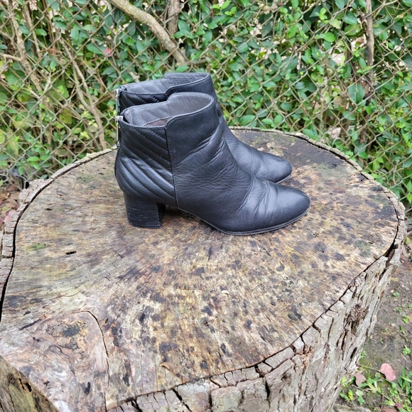 Vintage Women Black Leather Short Ankle Boots By Adrienne Vittadini Size 7.5 - Picture 5 of 8